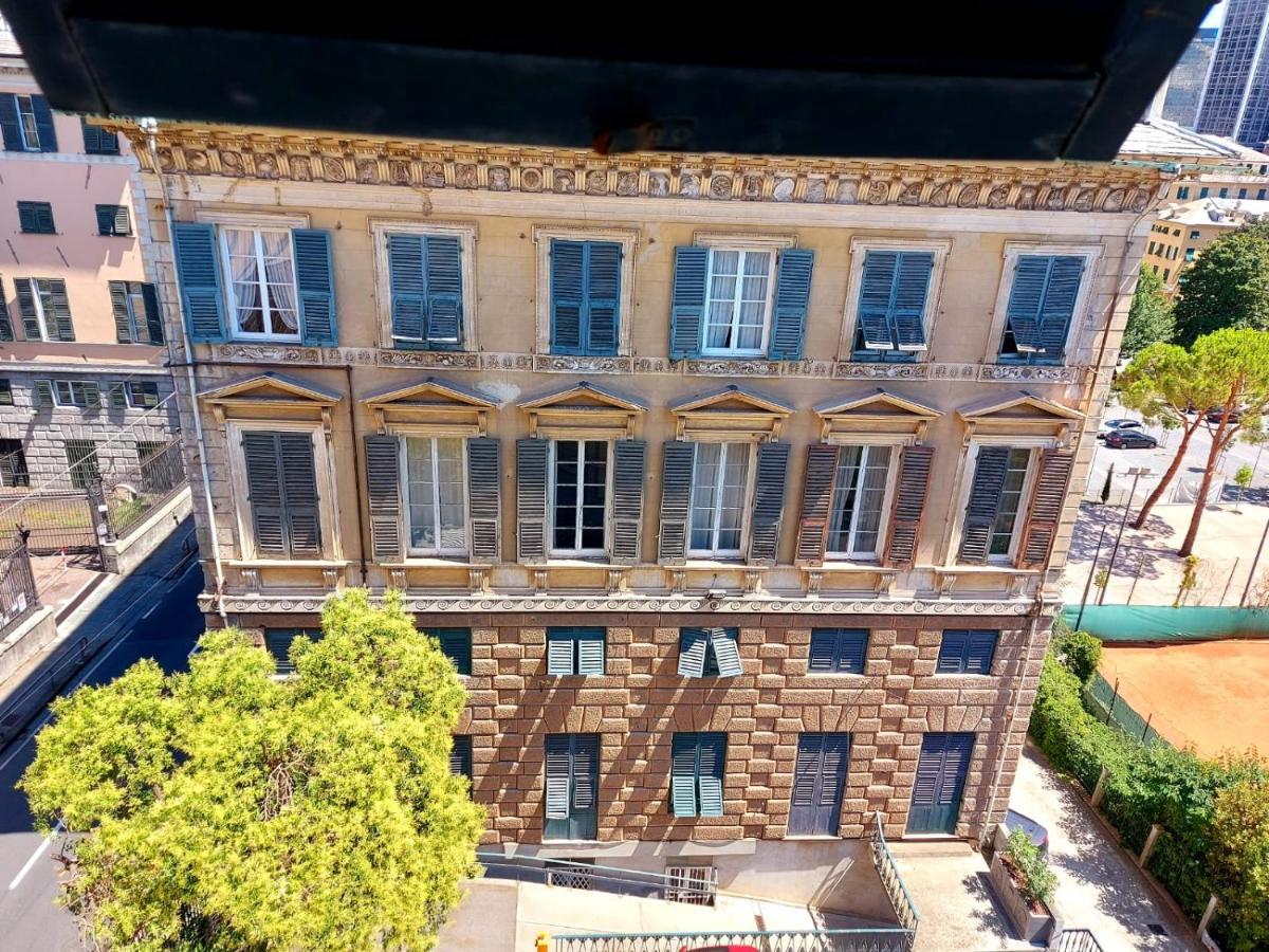 Bed & Breakfast Stanza Privada Genoa